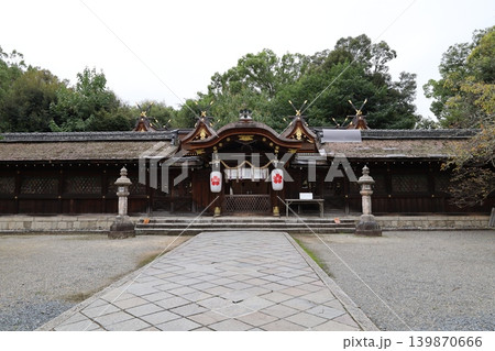 京都市北区にある平野神社の境内風景 139870666