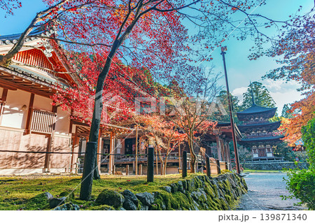 滋賀  西明寺の秋景色 139871340