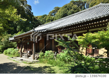 快晴の浄瑠璃寺 国宝 本堂(京都府木津川市) 快晴の浄瑠璃寺 国宝 本堂(京都府木津川市) 139874100