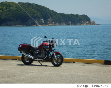 小豆島　海とバイク  139874265