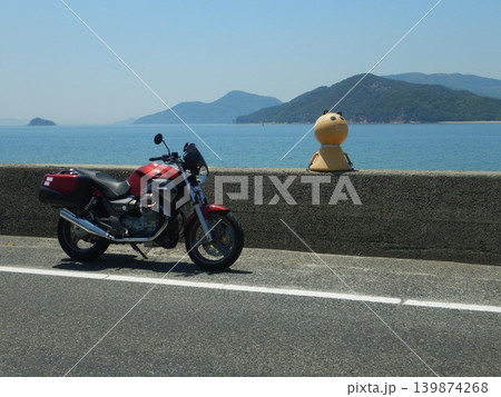 小豆島　海とバイク  139874268