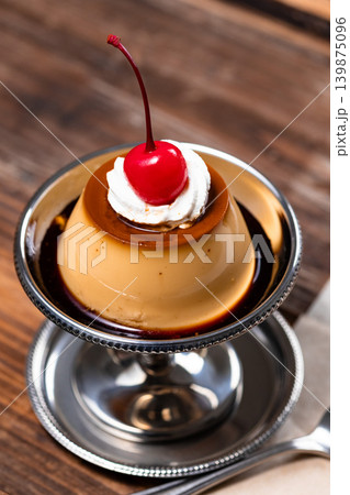 昔ながらの喫茶店の固めプリン 139875096