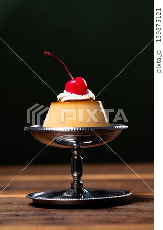 昔ながらの喫茶店の固めプリン 昔ながらの喫茶店の固めプリン 139875121