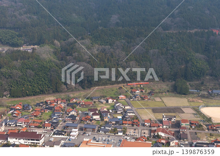 津和野の空撮(山口線・鳥居) 津和野の空撮(山口線・鳥居) 139876359