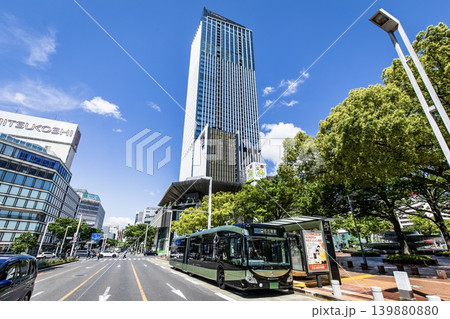名古屋市、栄停留所に停車中のSRT 名古屋市、栄停留所に停車中のSRT 139880880