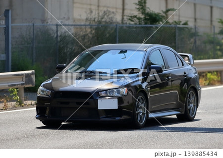 黒い国産スポーツカー 黒い国産スポーツカー 139885434
