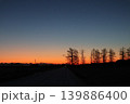 黄昏へ続く静寂の道 139886400