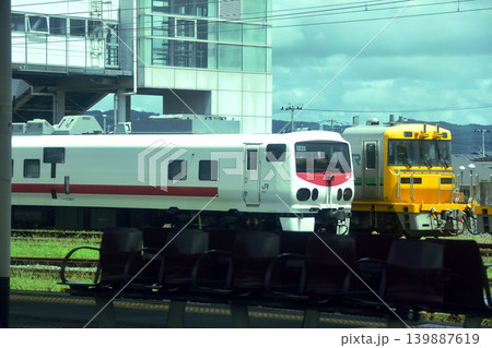 JR東日本東北本線、田尻駅から小牛田駅までの風景 JR東日本東北本線、田尻駅から小牛田駅までの風景 139887619