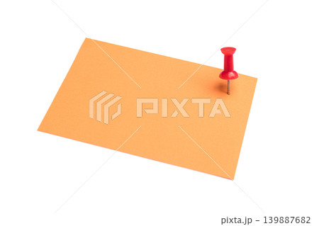 Close-up Yellow note and clip isolated on white background with copy space Close-up Yellow note and clip isolated on white background with copy space 139887682