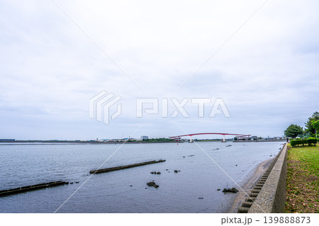 千葉県木更津潮浜公園から見た中の島大橋 139888873