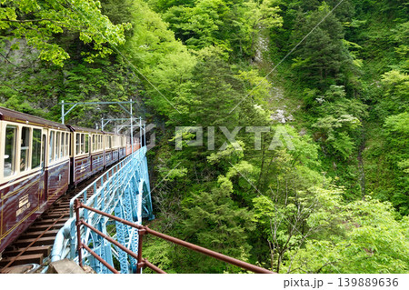 【富山】黒部峡谷トロッコ電車 【富山】黒部峡谷トロッコ電車 139889636