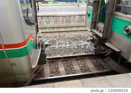JR東日本東北本線、福島駅から郡山駅までの風景 JR東日本東北本線、福島駅から郡山駅までの風景 139890039