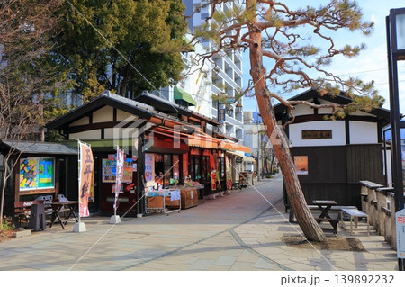 【長野県】晴天のなわて通り商店街(松本市) 【長野県】晴天のなわて通り商店街(松本市) 139892232