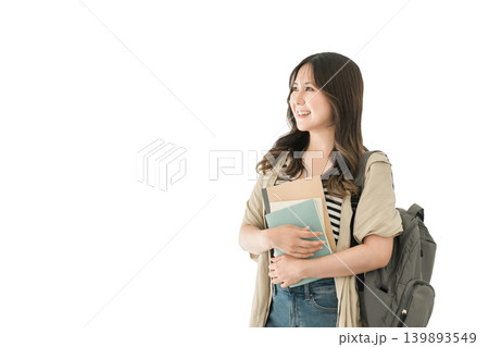 大学・学校・オフィスの廊下にいる大学生・ビジネスウーマン（学生・塾・予備校） 139893549