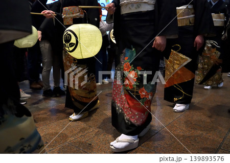 花嫁行列の黒留袖 花嫁行列の黒留袖 139893576