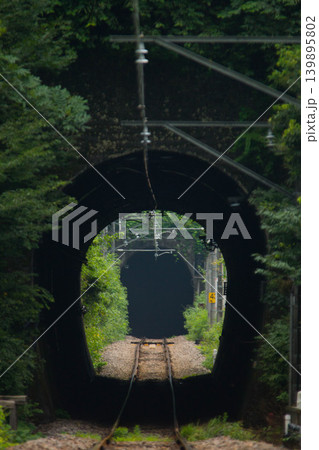 真っ直ぐ伸びた線路 真っ直ぐ伸びた線路 139895802