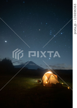 ふもとっぱら　富士山と星空とキャンプ　縦 139896363