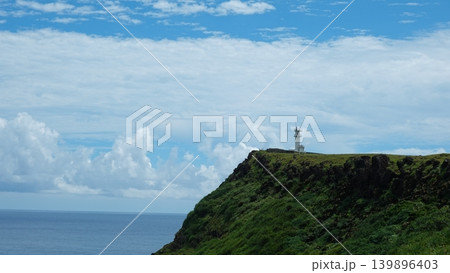 岬の灯台と青空 岬の灯台と青空 139896403