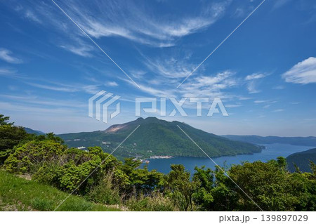静岡県 箱根芦ノ湖展望公園からの箱根山と芦ノ湖 静岡県 箱根芦ノ湖展望公園からの箱根山と芦ノ湖 139897029
