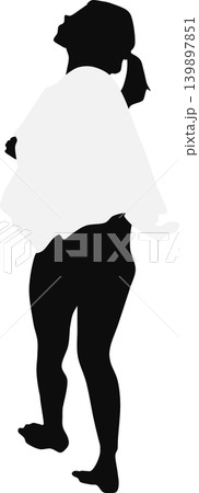 水着を着た女性が浜辺にいるイラスト 水着を着た女性が浜辺にいるイラスト 139897851