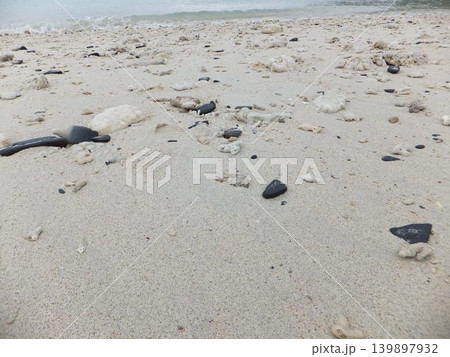 渡嘉敷島の砂浜 139897932