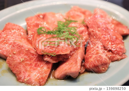 黒毛和牛(上ロース焼肉) 黒毛和牛(上ロース焼肉) 139898250