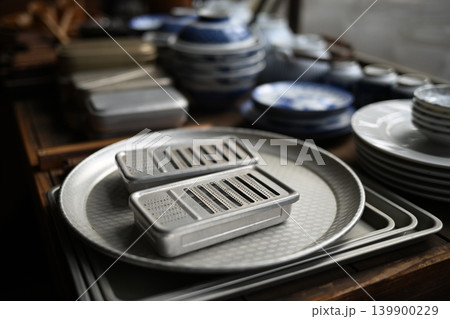 昭和の時代の大根おろし器 139900229