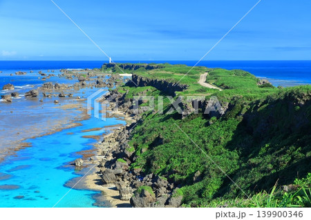 【沖縄県】快晴の東平安名崎(宮古島) 【沖縄県】快晴の東平安名崎(宮古島) 139900346