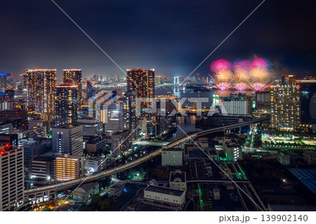 東京湾岸の夜景とお台場に打ち上がる花火 <STAR ISLAND 2026 お台場 > 東京湾岸の夜景とお台場に打ち上がる花火 <STAR ISLAND 2026 お台場 > 139902140