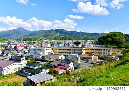 佐久穂町役場周辺を望む(長野県佐久穂町)【2026.5】 佐久穂町役場周辺を望む(長野県佐久穂町)【2026.5】 139902883