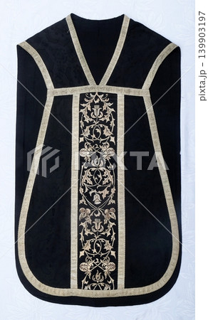 Gold embroidered church chasubles 139903197