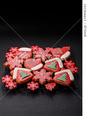 Christmas gingerbread, sweets and cookies for the festive table. Christmas gingerbread Christmas gingerbread, sweets and cookies for the festive table. Christmas gingerbread 139908191