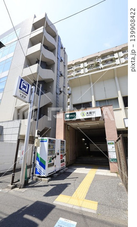 都営地下鉄新宿線の大島駅A2番出入口 都営地下鉄新宿線の大島駅A2番出入口 139908422