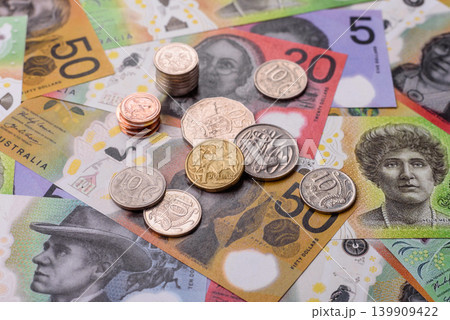 Australia, Australian paper money and coins, cash for financial transactions. Australian dollars Australia, Australian paper money and coins, cash for financial transactions. Australian dollars 139909422