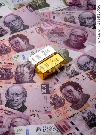 Gold and silver bullion or ingots as metals for bank storage, investments. Gold and silver bars Gold and silver bullion or ingots as metals for bank storage, investments. Gold and silver bars 139910056