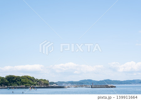片瀬東浜から海を臨む 139911664