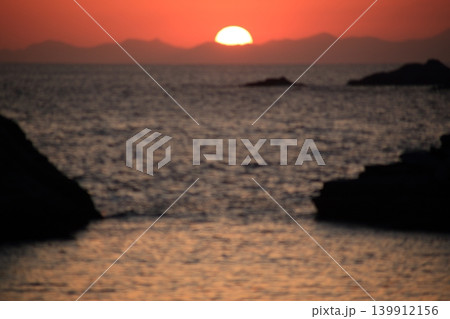海に沈む夕日 海に沈む夕日 139912156