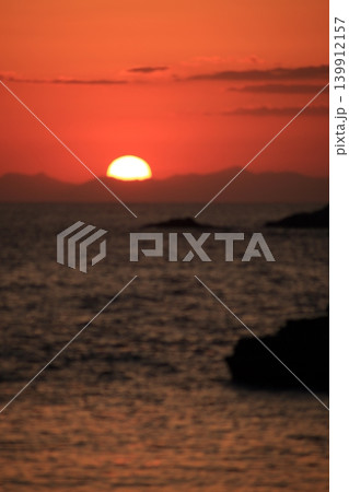 駿河湾に沈む夕日 駿河湾に沈む夕日 139912157