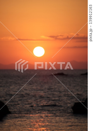 海に沈む夕日 139912163