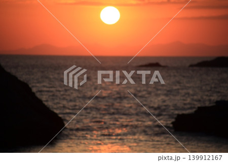 海に沈む夕日 139912167