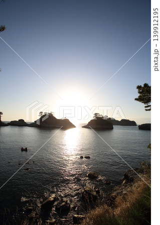 海に沈む夕日 海に沈む夕日 139912195
