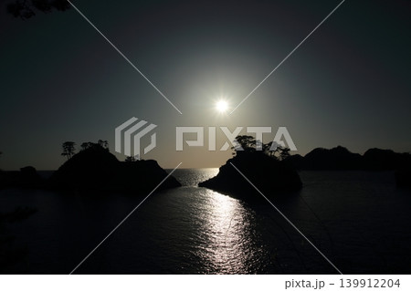 海に沈む太陽 139912204