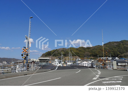 【高知県】手結港の可動橋 【高知県】手結港の可動橋 139912370