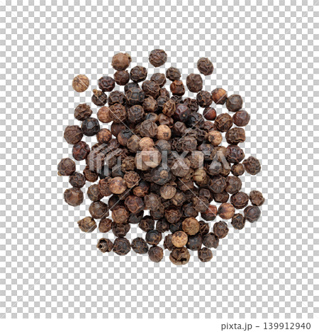 從正上方拍攝的黑胡椒粒剪影影像,背景透明。 從正上方拍攝的黑胡椒粒剪影影像,背景透明。 139912940
