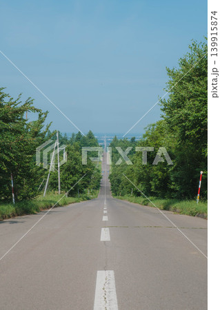 [知床]天に続く道 139915874