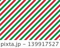 緑・白・赤のトリコロールカラーの斜めストライプ(太め)のシームレスパターン　ベクターイラスト背景素材 139917527