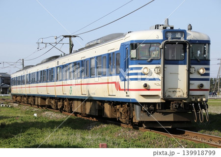 JR東日本115系(1次新潟色) JR東日本115系(1次新潟色) 139918799