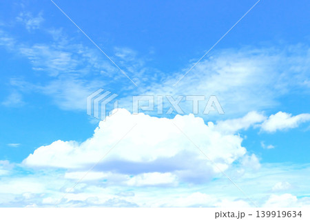 青空と白い雲・背景素材 青空と白い雲・背景素材 139919634
