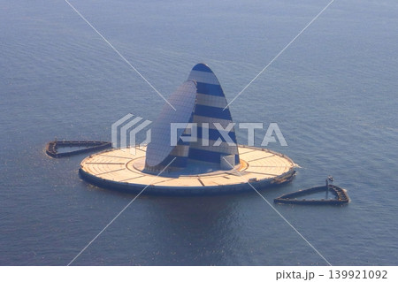 川﨑人工島・風の塔（東京湾・航空機より撮影） 139921092