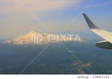 鳥海山（航空機より撮影） 139921135
